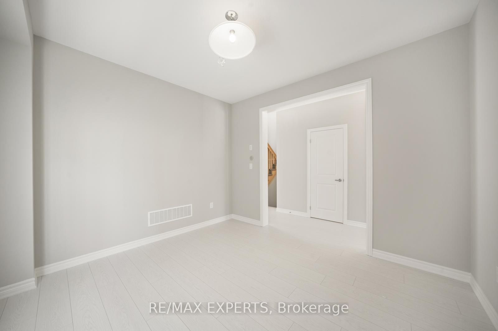 216 Cubitt Street Property Photo 9