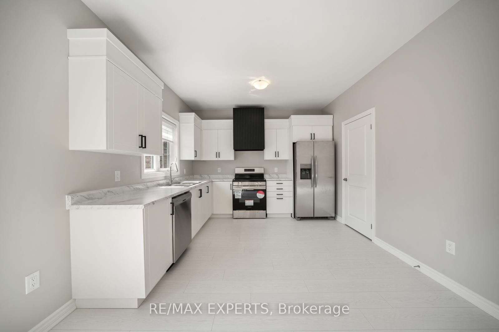 216 Cubitt Street Property Photo 11