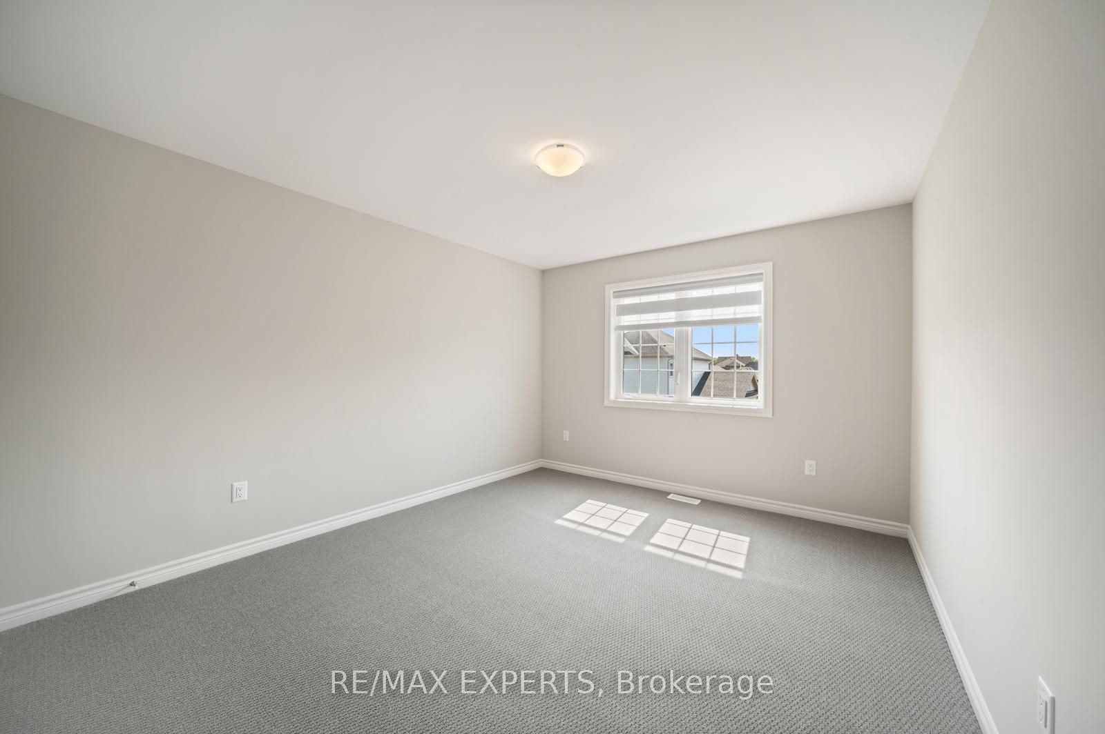 216 Cubitt Street Property Photo 24