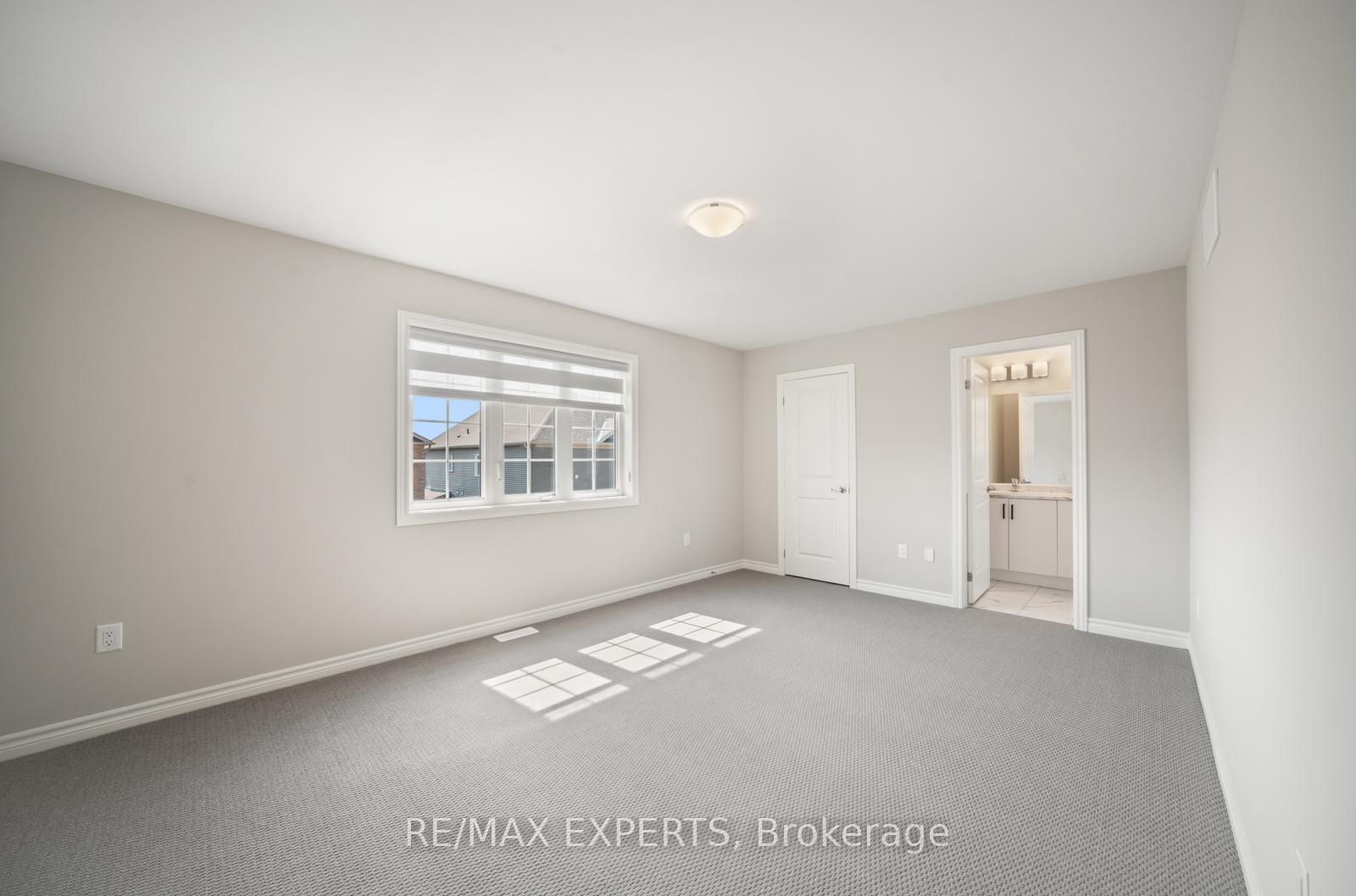 216 Cubitt Street Property Photo 26