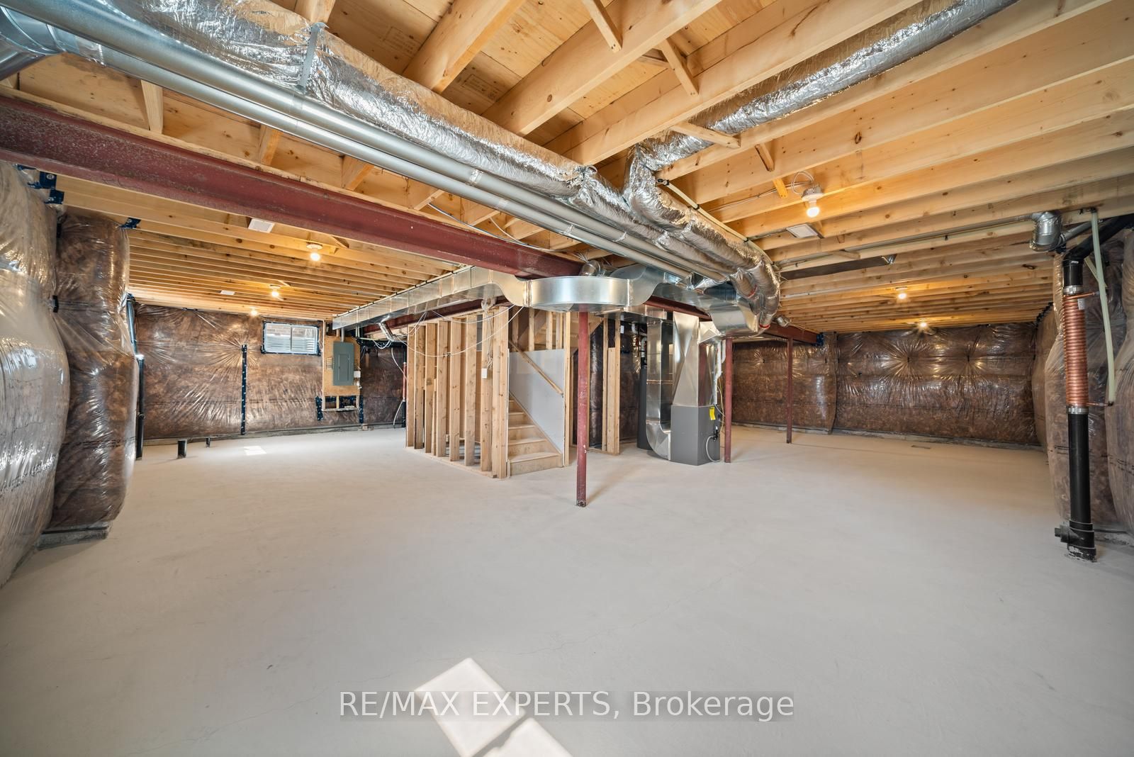 216 Cubitt Street Property Photo 34