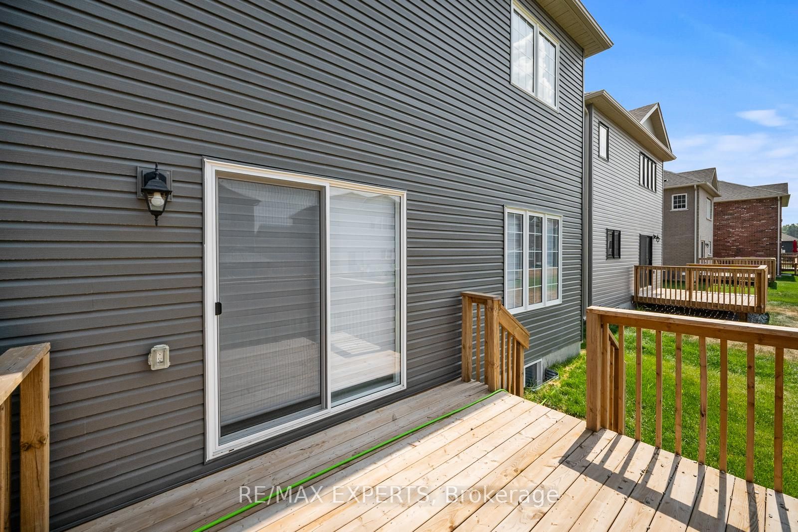 216 Cubitt Street Property Photo 40