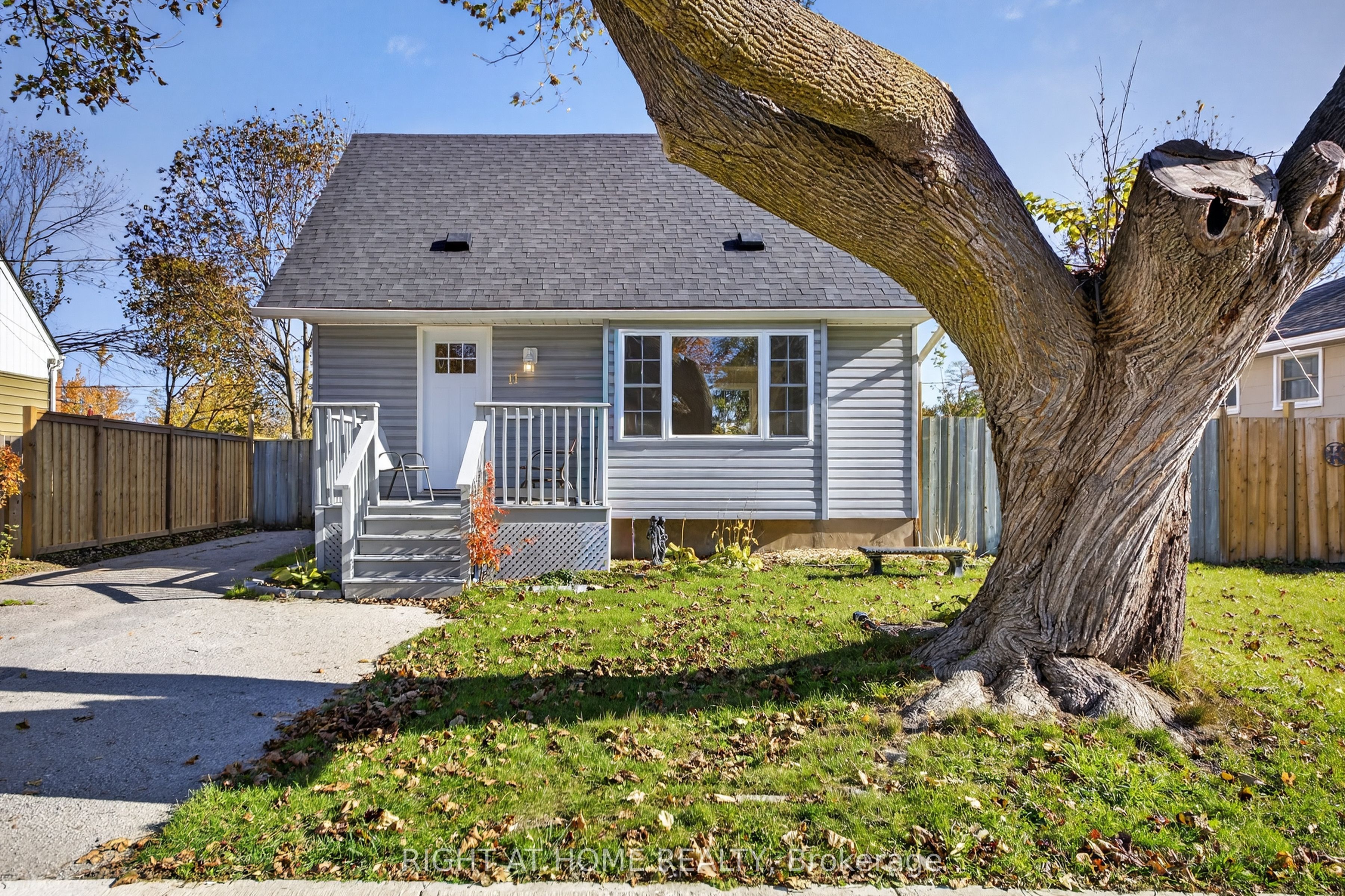 11 Newton Street Property Photo