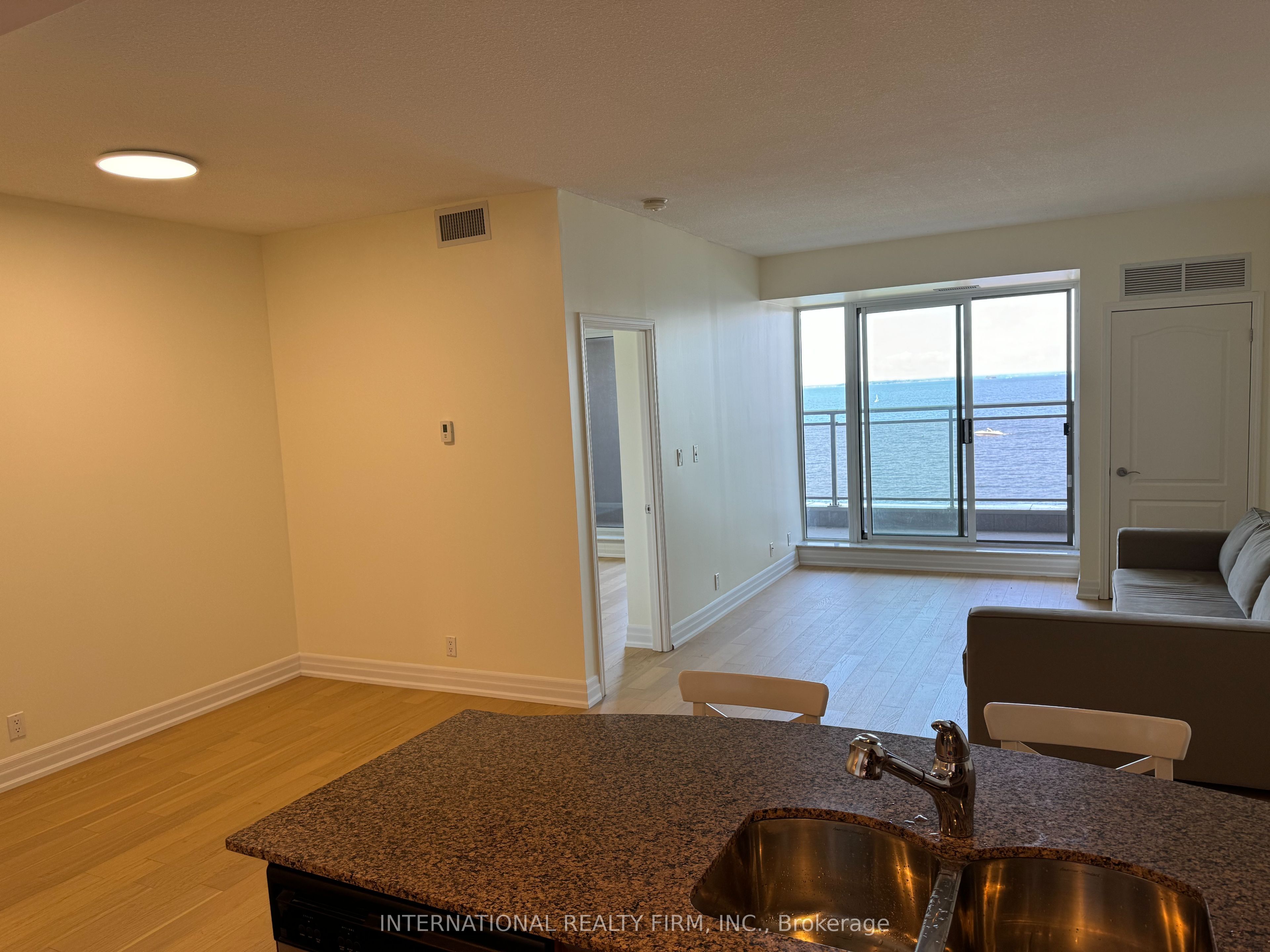 699 Aberdeen Boulevard 504 Property Photo 14