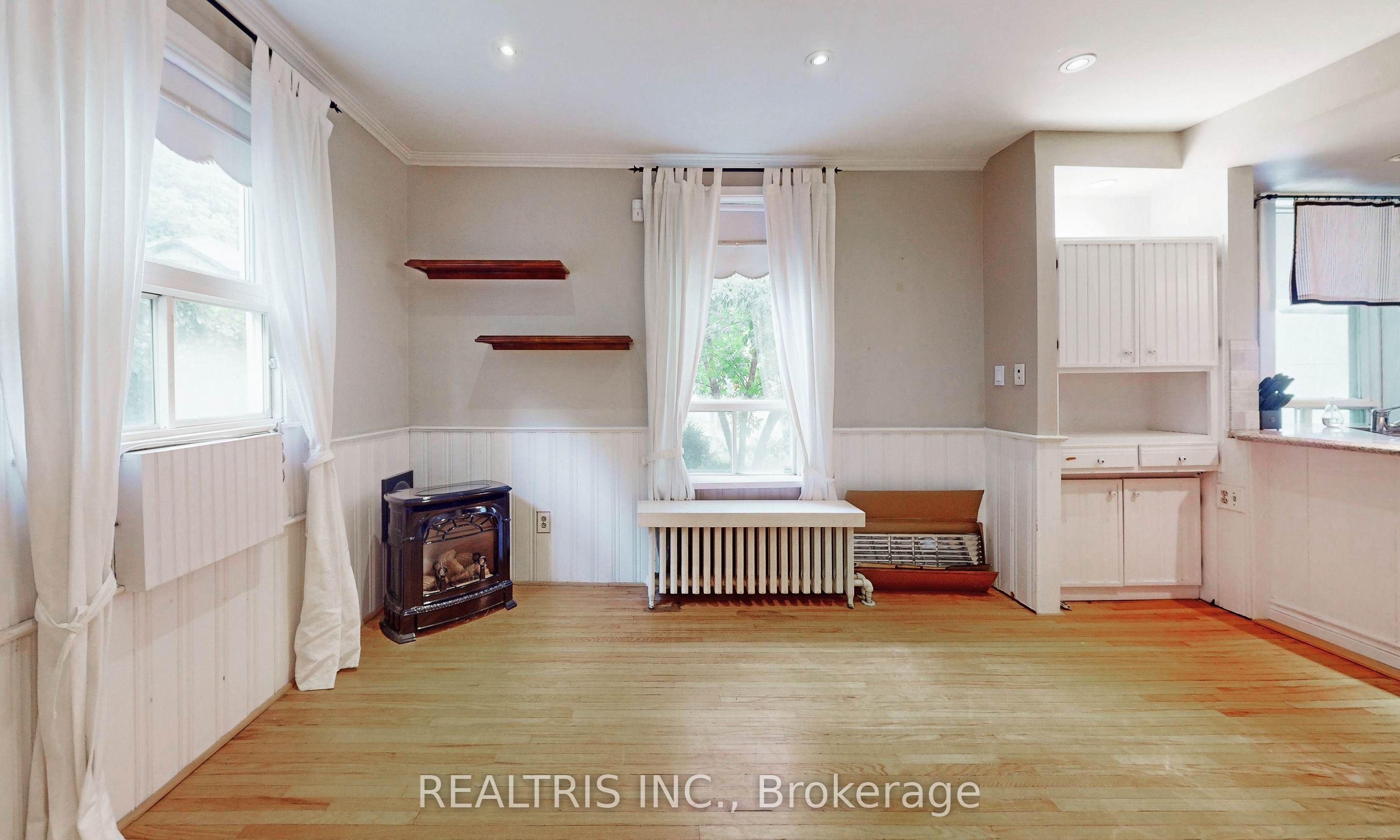 149 Worsley Street Property Photo 3