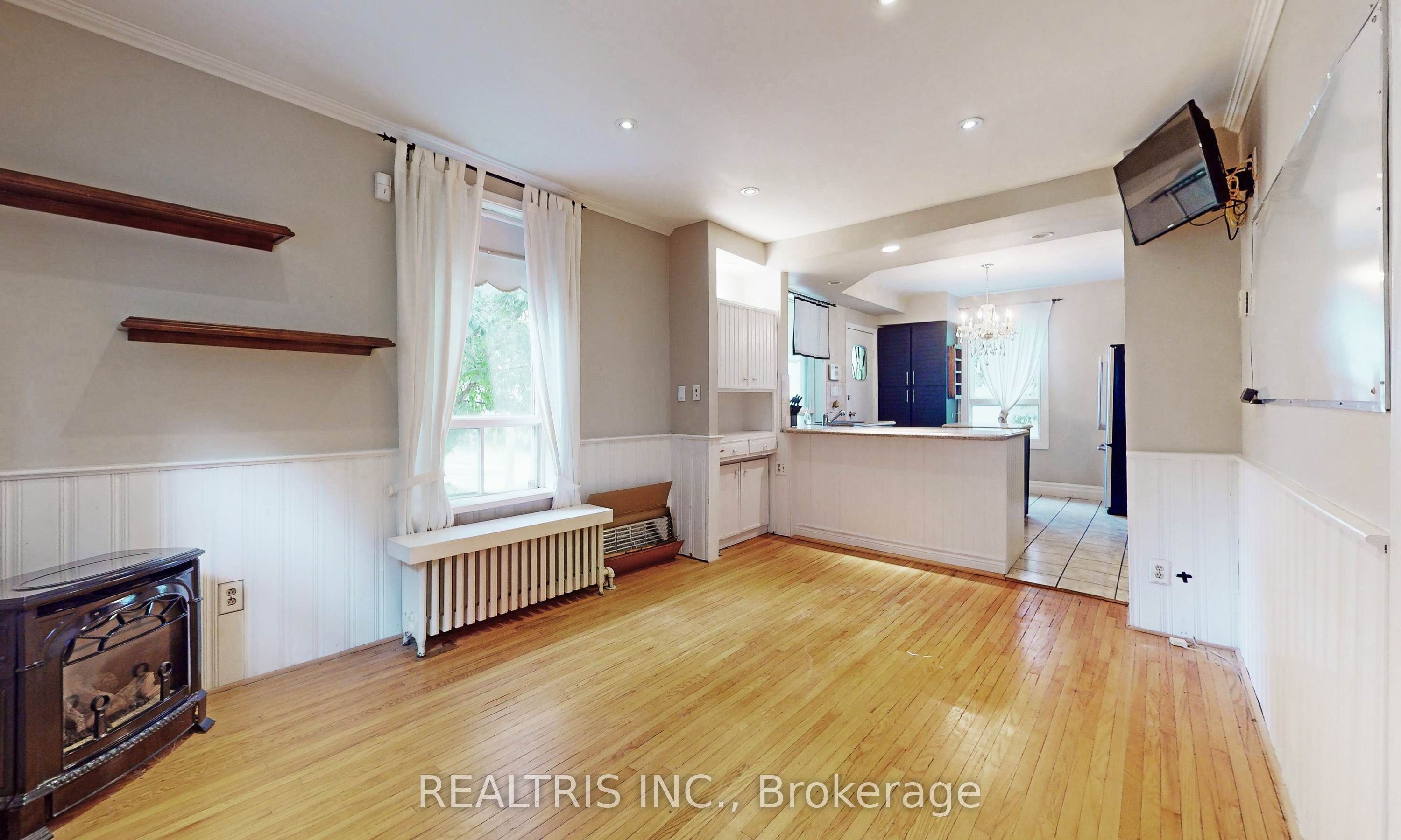 149 Worsley Street Property Photo 6