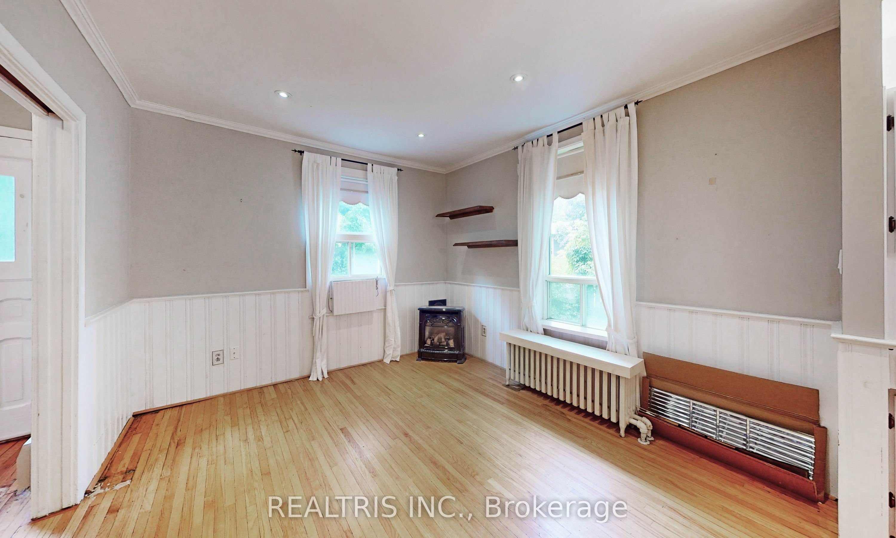 149 Worsley Street Property Photo 7