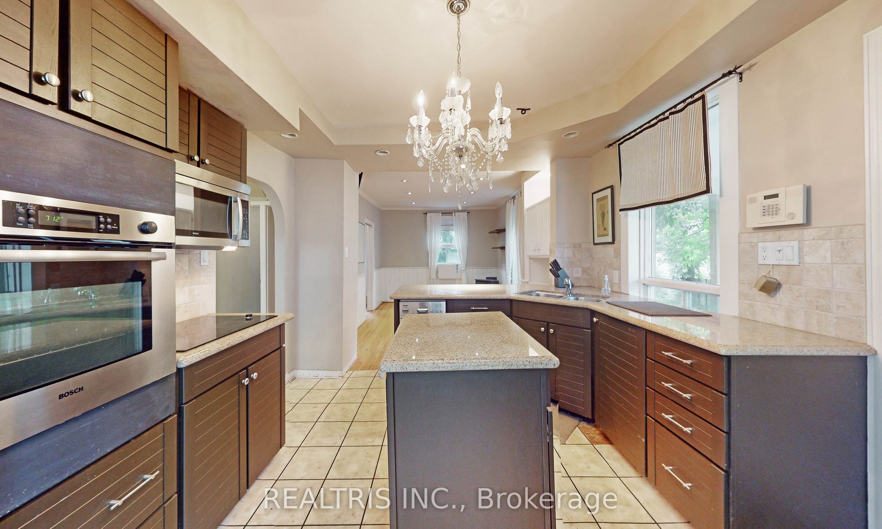 149 Worsley Street Property Photo 11