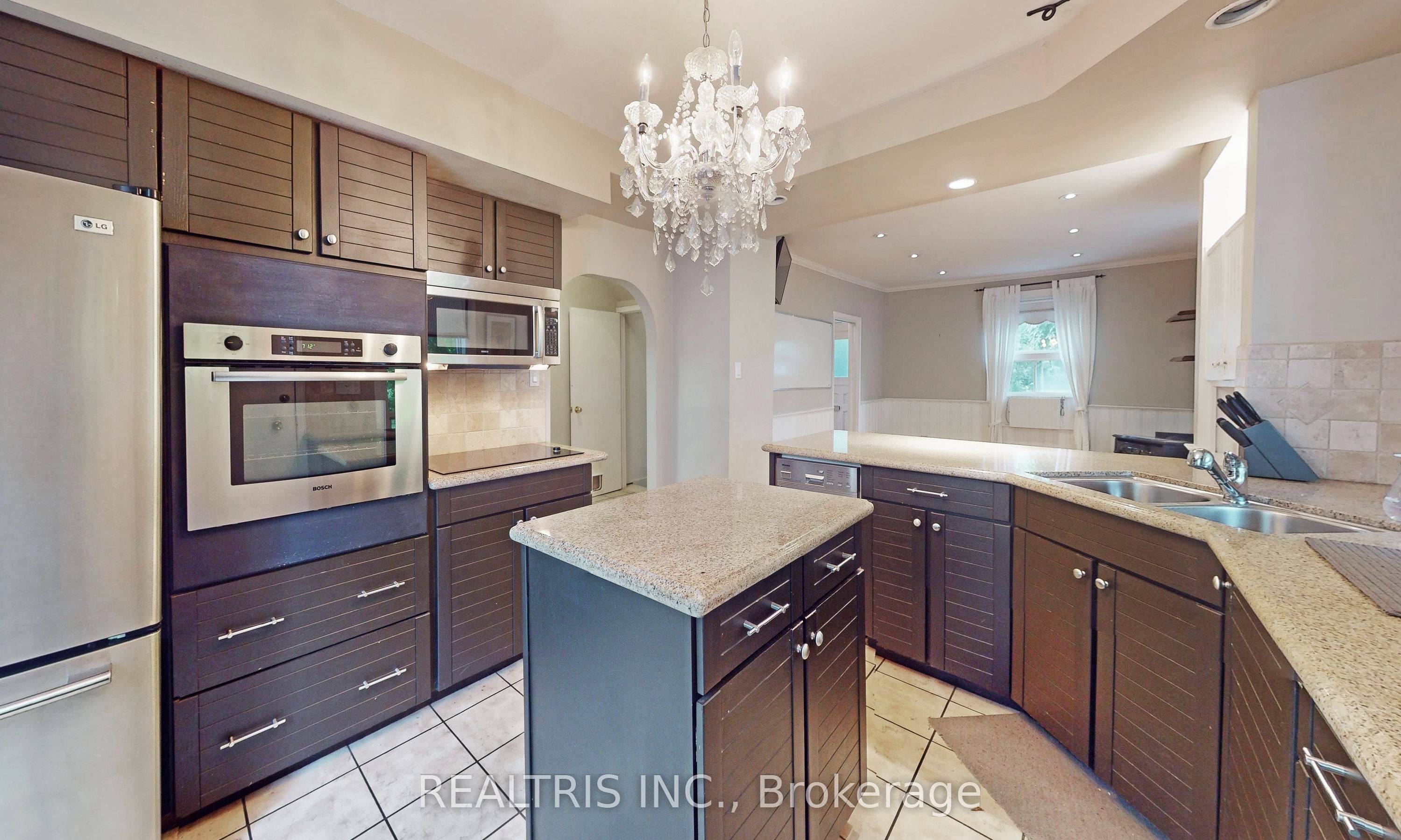 149 Worsley Street Property Photo 12