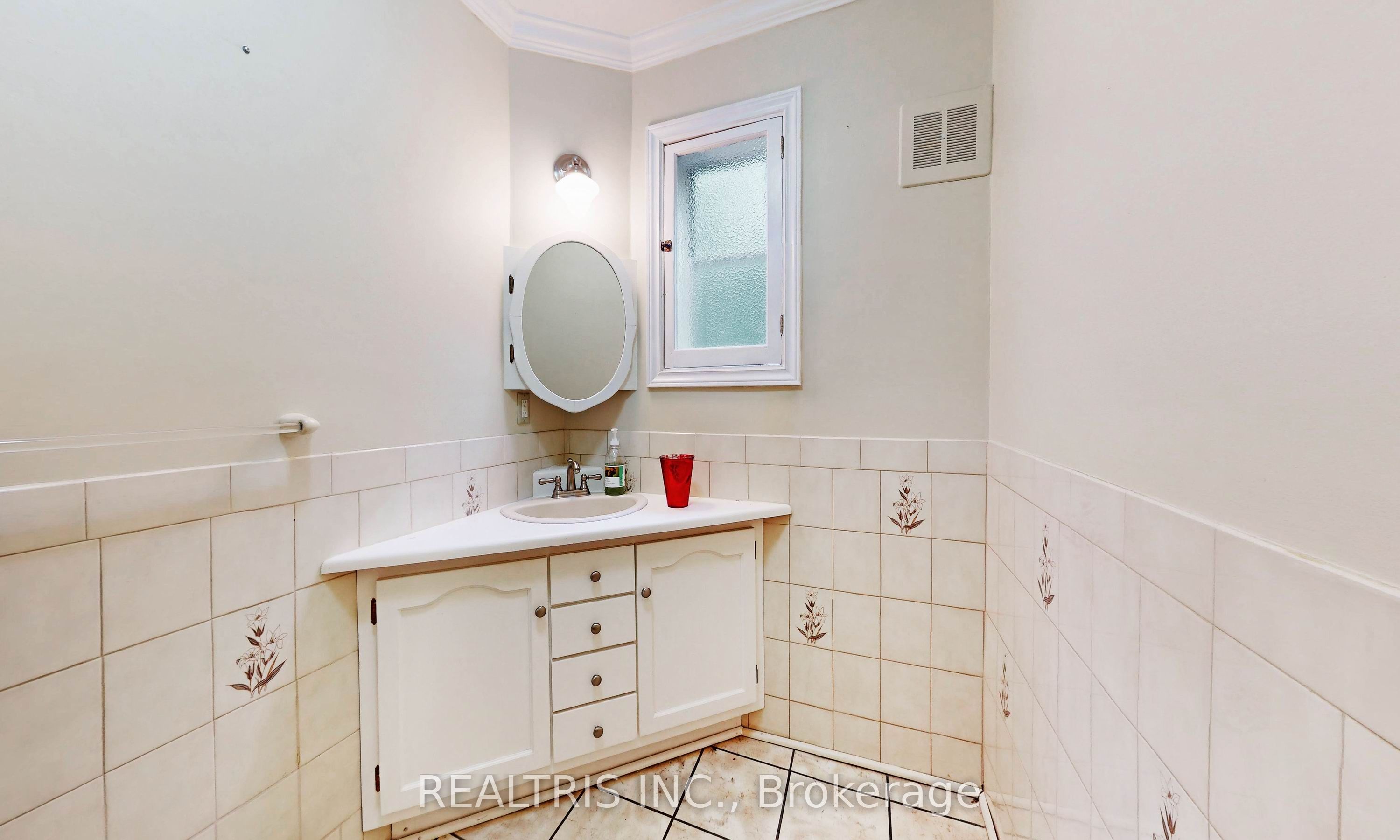 149 Worsley Street Property Photo 32