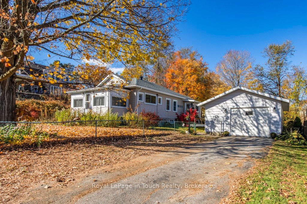 450 Assiniboia Street Property Photo 1