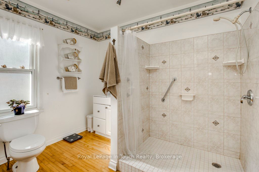 450 Assiniboia Street Property Photo 15