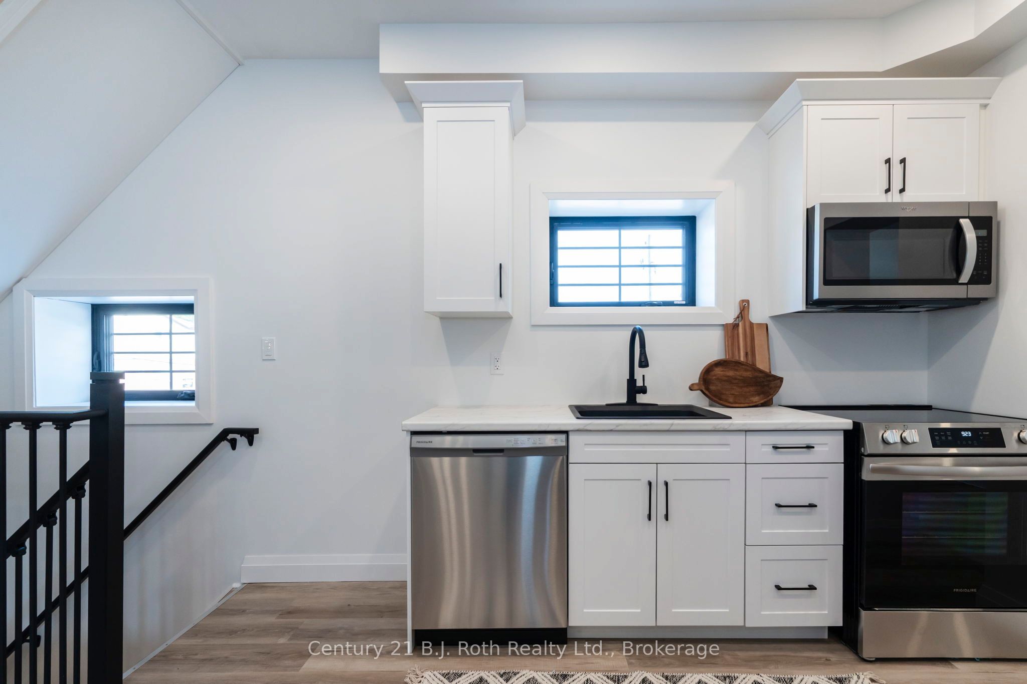 339 First Street Property Photo 3