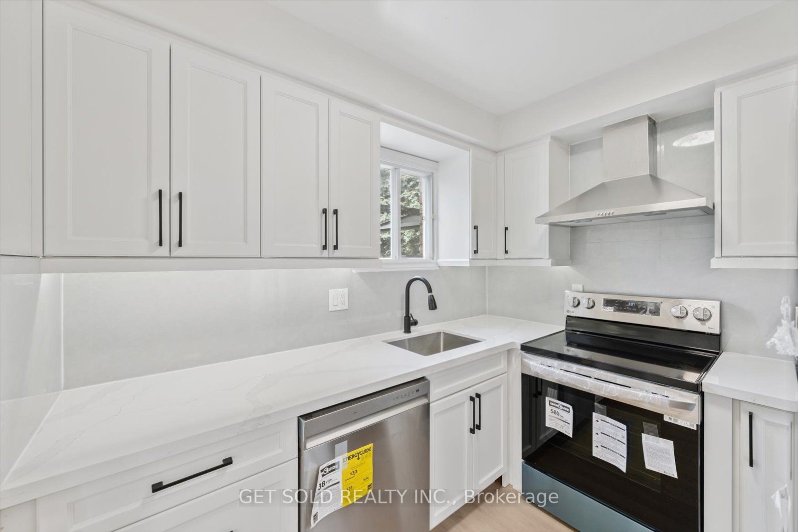 232 Kozlov Street Property Photo 11