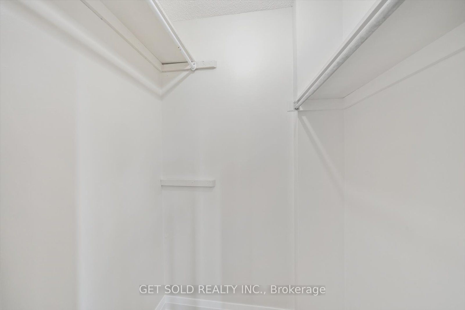 232 Kozlov Street Property Photo 20