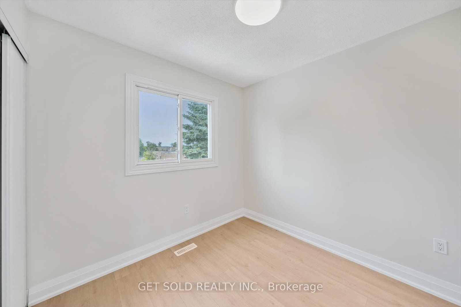 232 Kozlov Street Property Photo 26