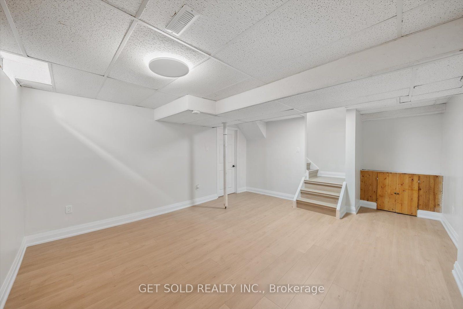232 Kozlov Street Property Photo 29
