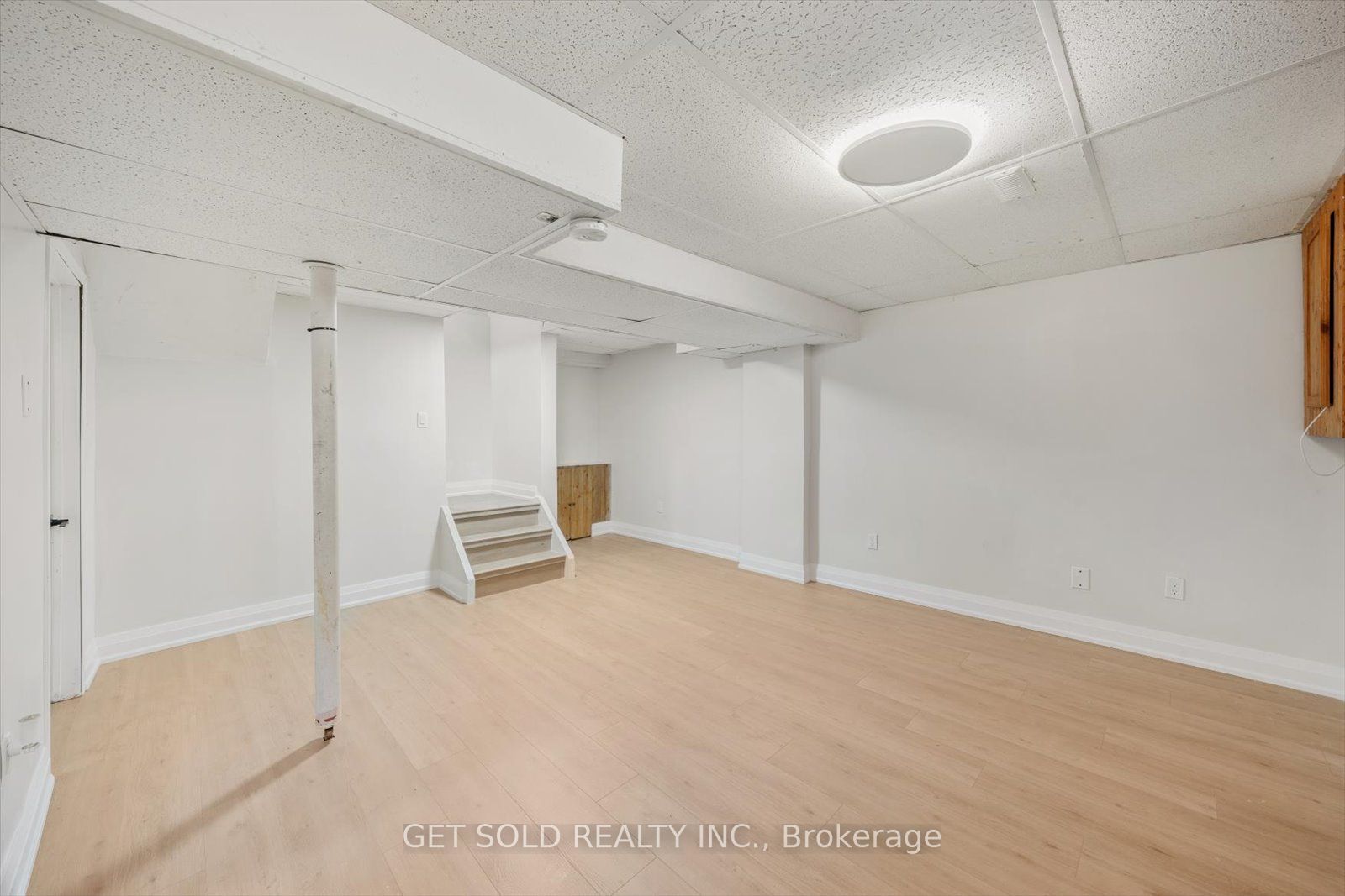 232 Kozlov Street Property Photo 30