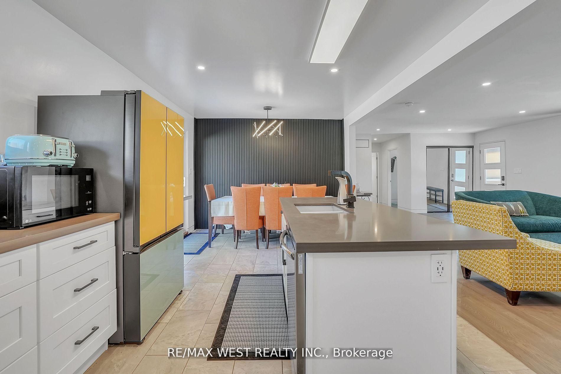 6098 Vasey Road Property Photo 4