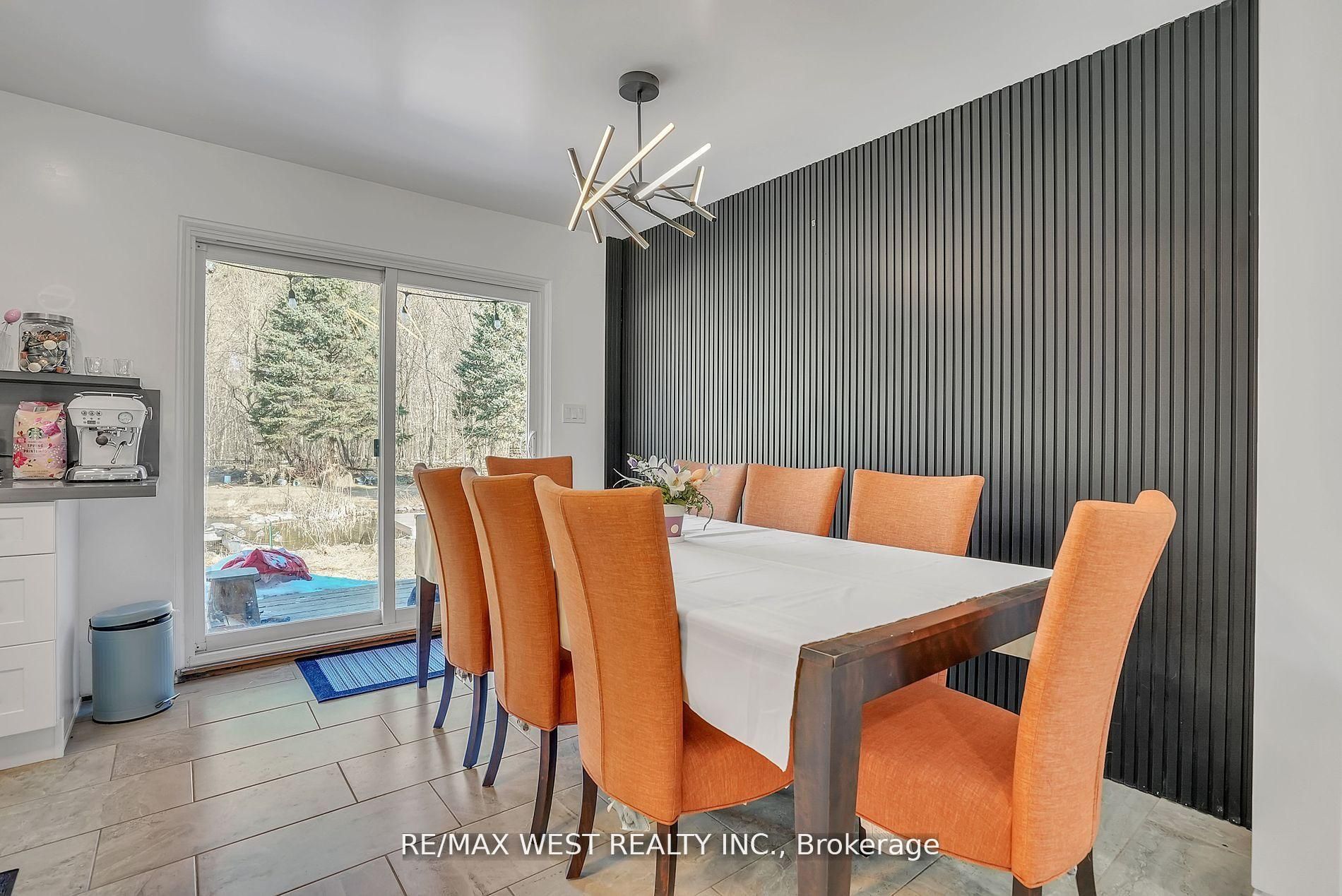 6098 Vasey Road Property Photo 5