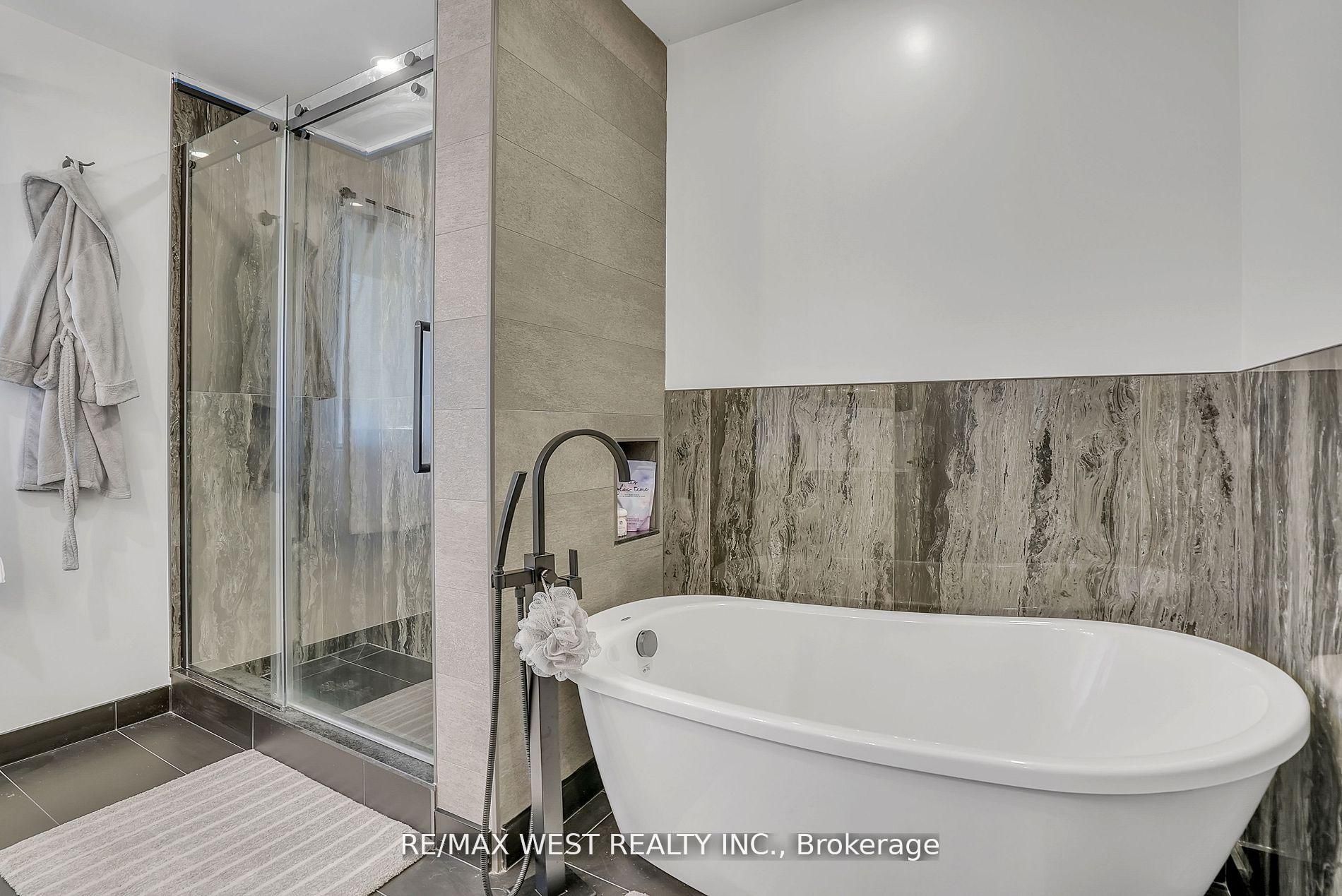 6098 Vasey Road Property Photo 7