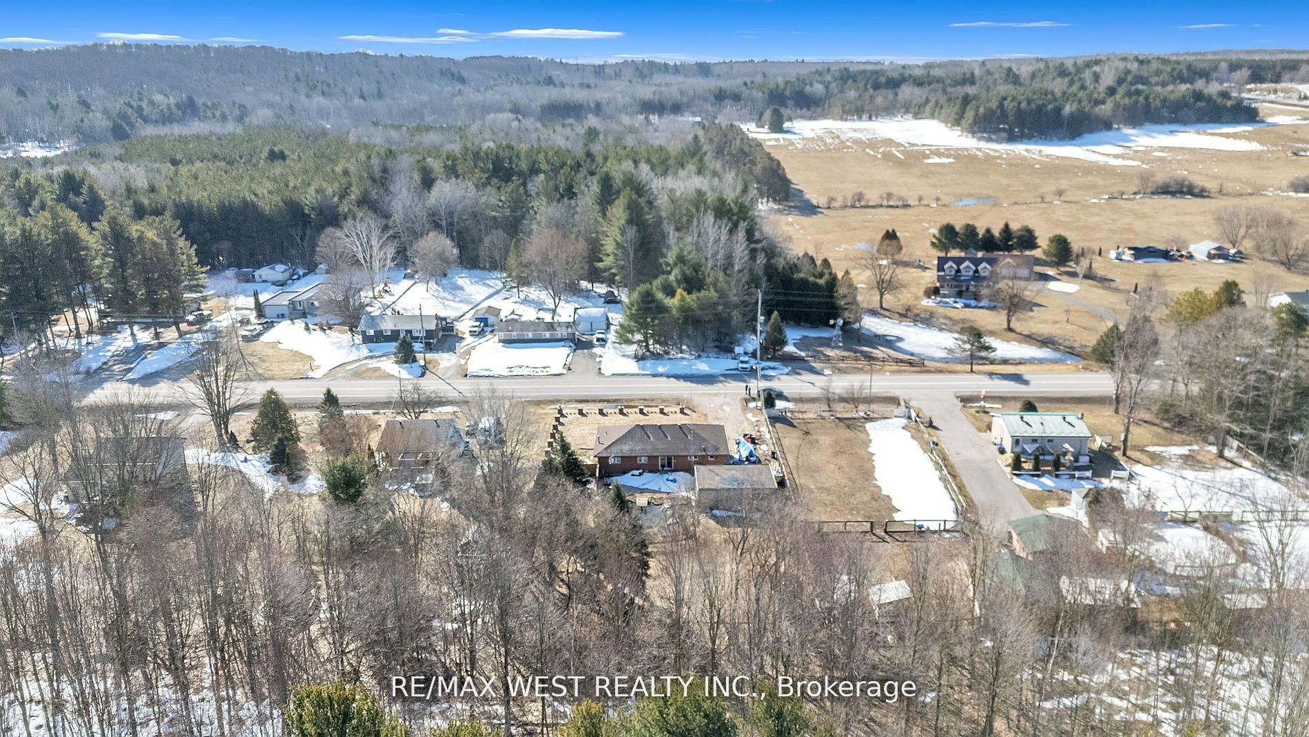 6098 Vasey Road Property Photo 11