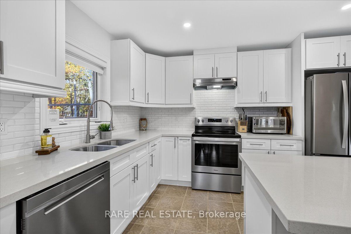 15 St Laurent Boulevard Property Photo 10