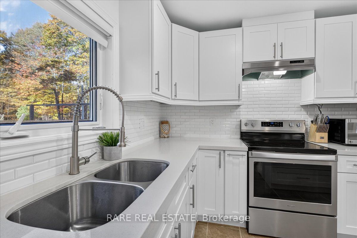 15 St Laurent Boulevard Property Photo 11