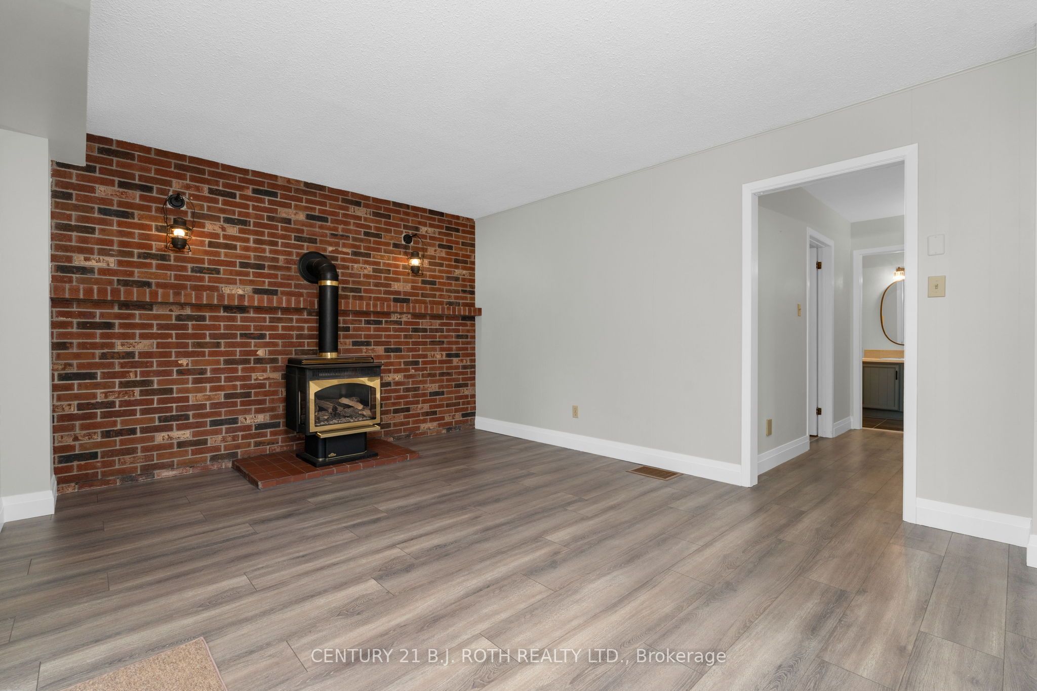 4 White Pine Pl Property Photo 7