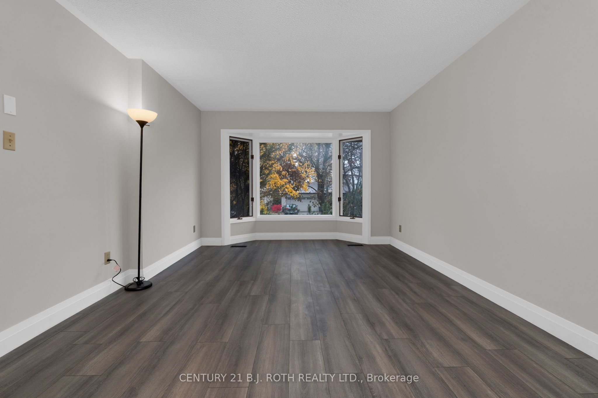 4 White Pine Pl Property Photo 17