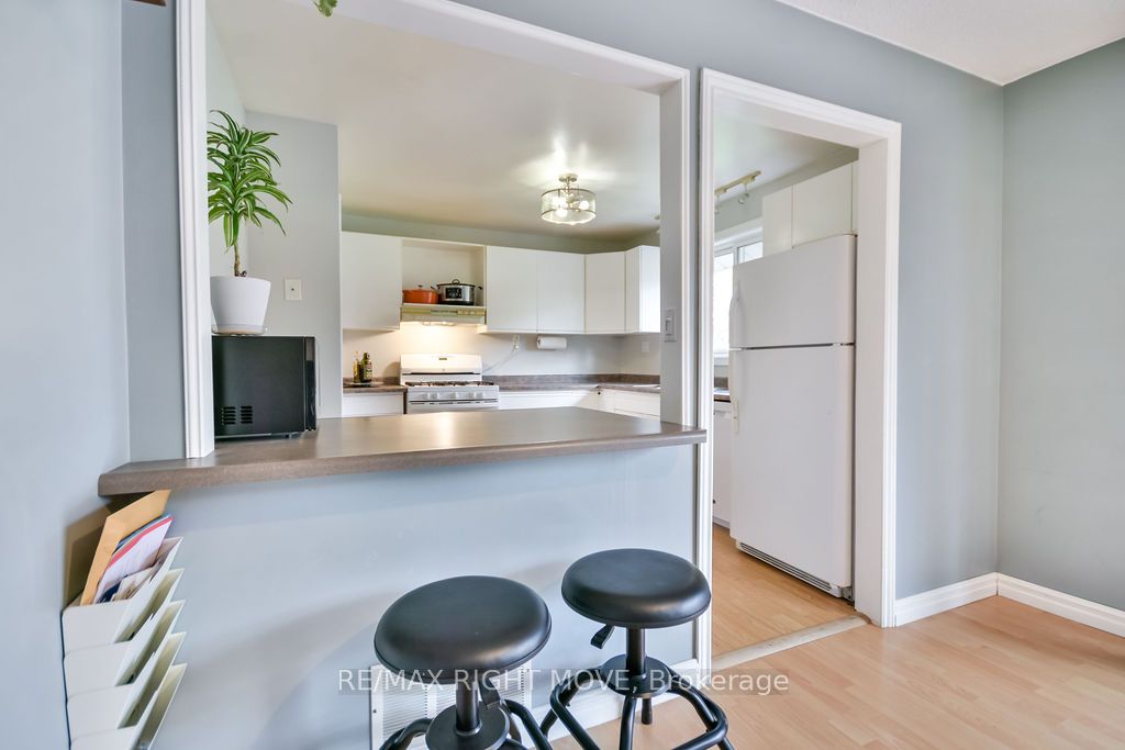 3811 Leo Crescent Property Photo 11