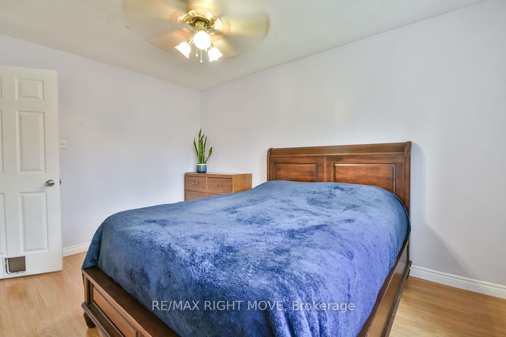 3811 Leo Crescent Property Photo 25