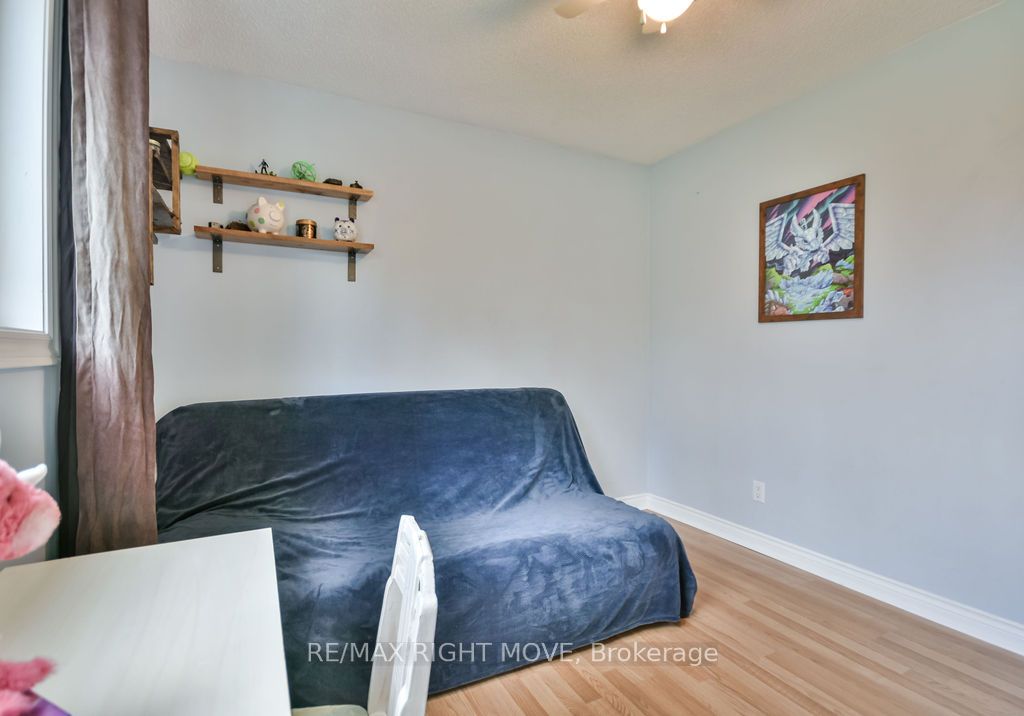 3811 Leo Crescent Property Photo 27