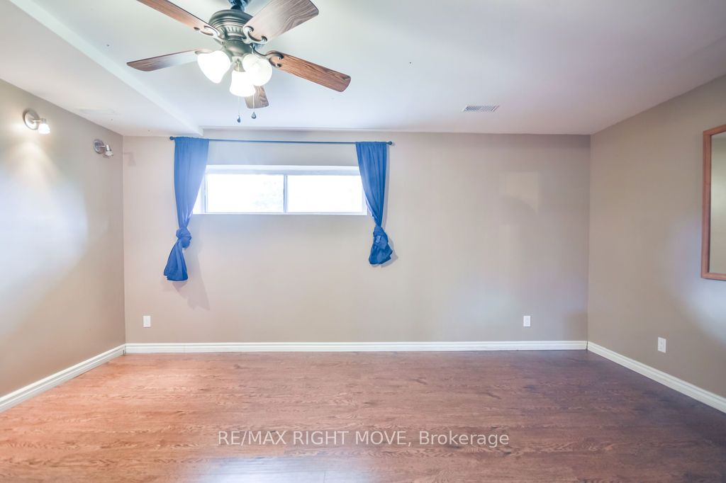 3811 Leo Crescent Property Photo 30