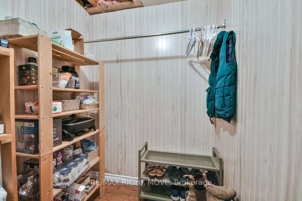 3811 Leo Crescent Property Photo 31