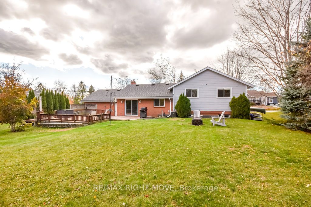 3811 Leo Crescent Property Photo 39