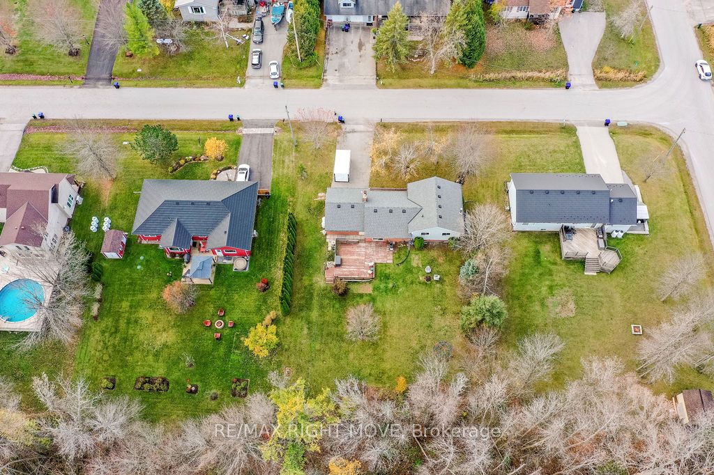 3811 Leo Crescent Property Photo 45