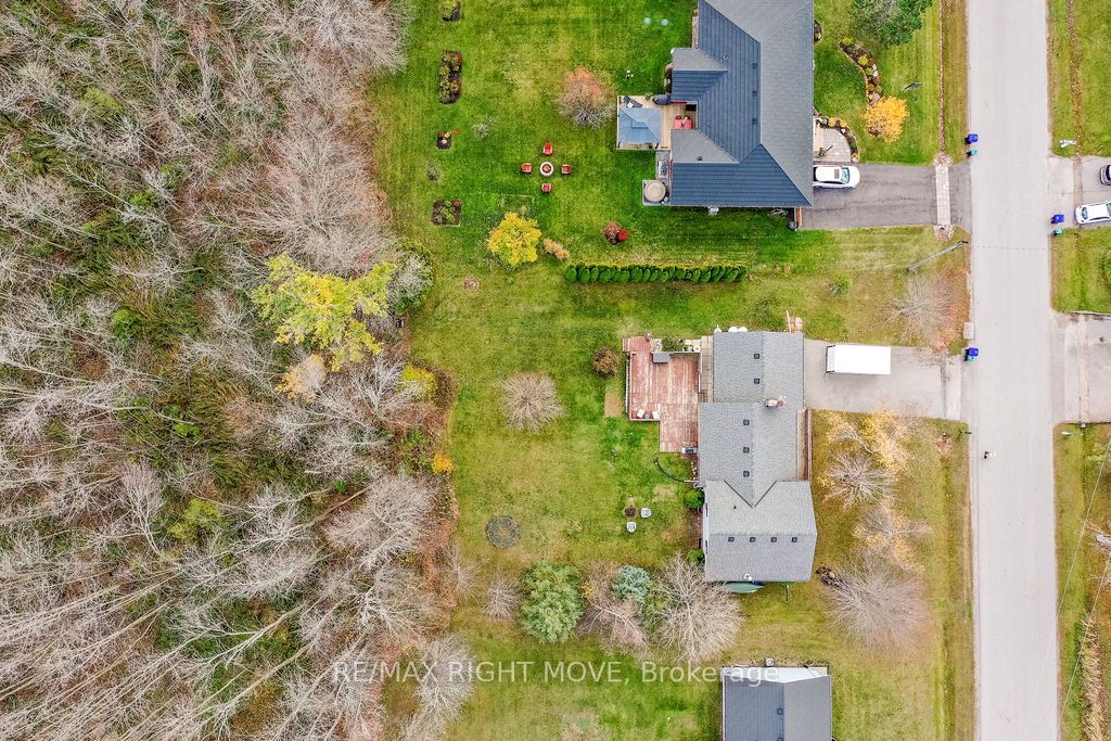 3811 Leo Crescent Property Photo 46