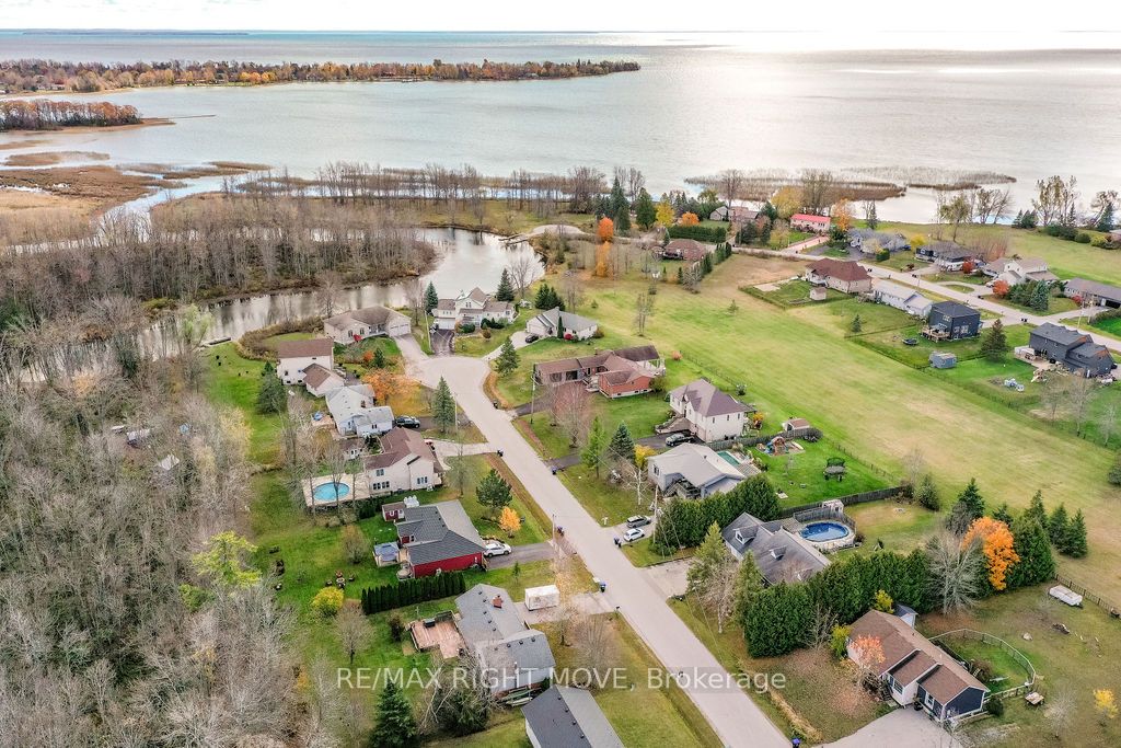 3811 Leo Crescent Property Photo 47