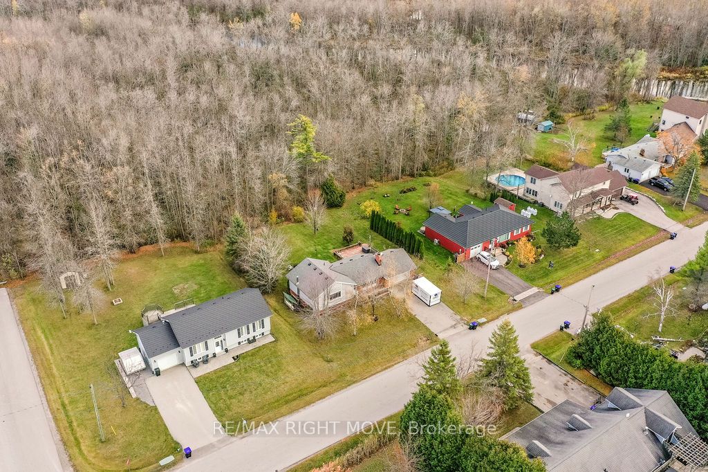 3811 Leo Crescent Property Photo 48