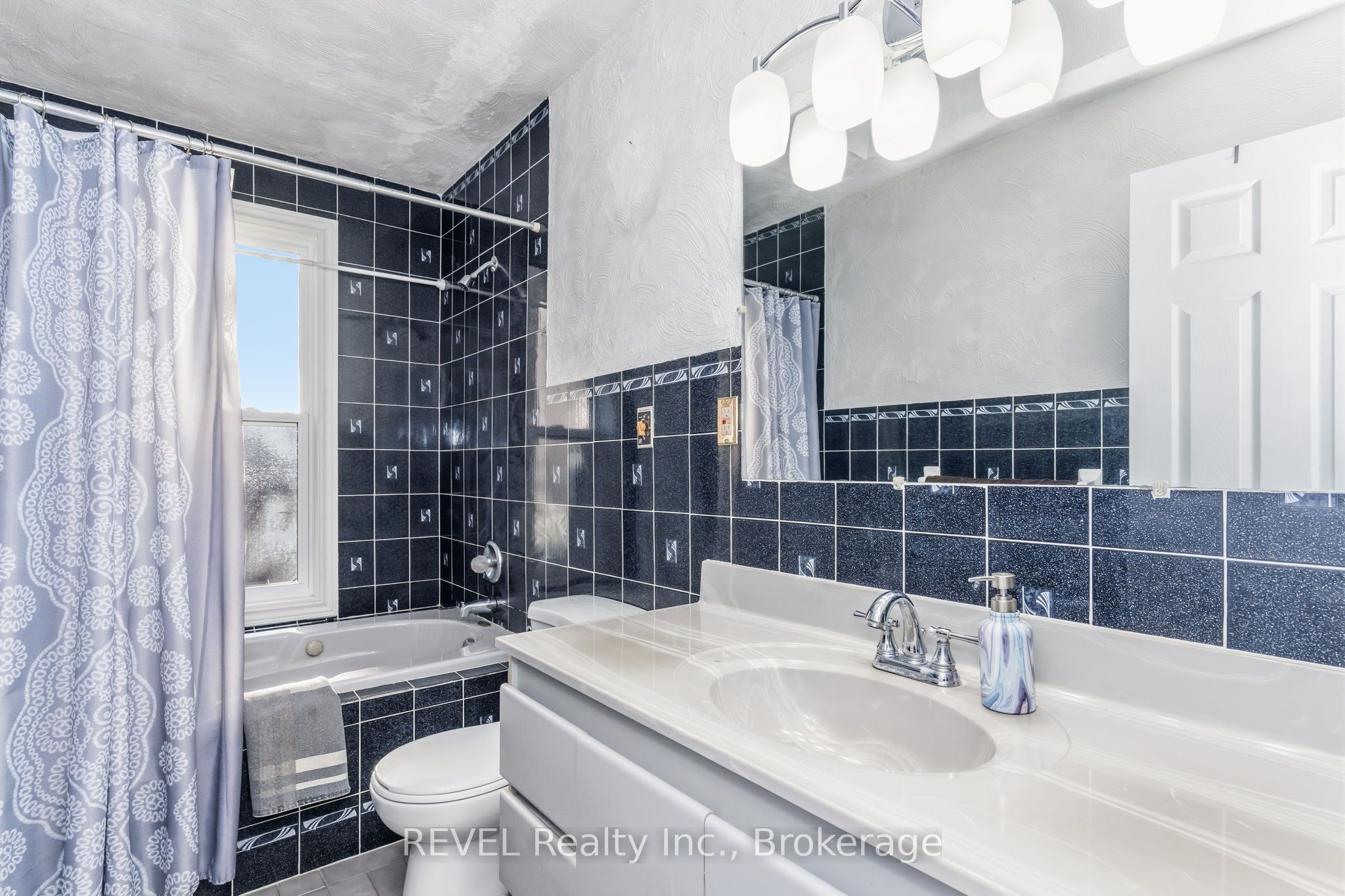 28 Park Street Property Photo 19