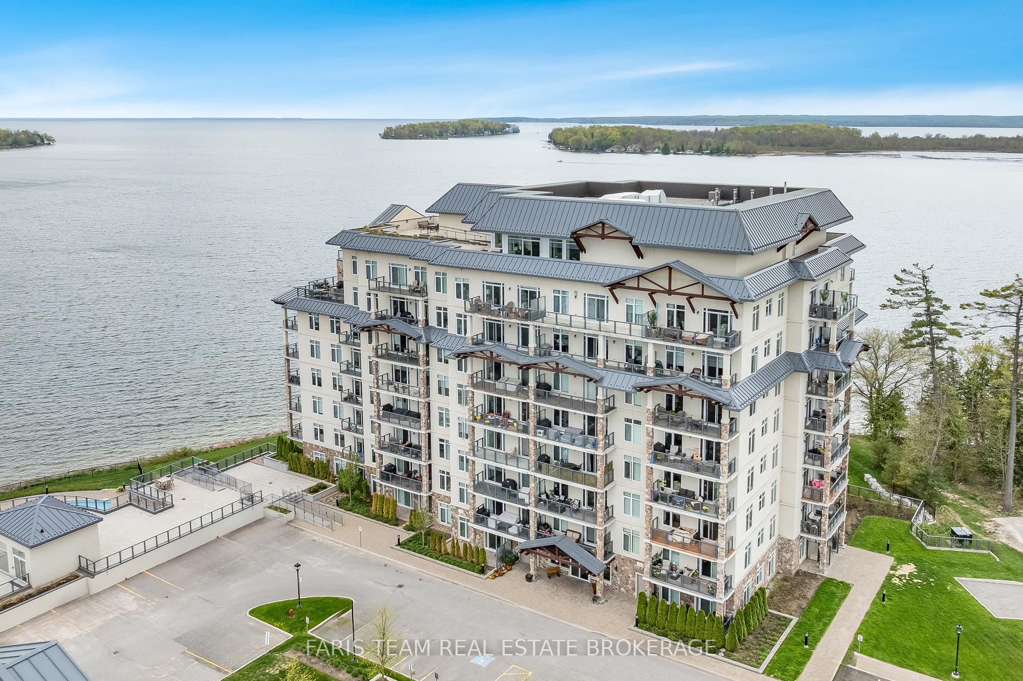 72 Orchard Point Rd Property Photo 2