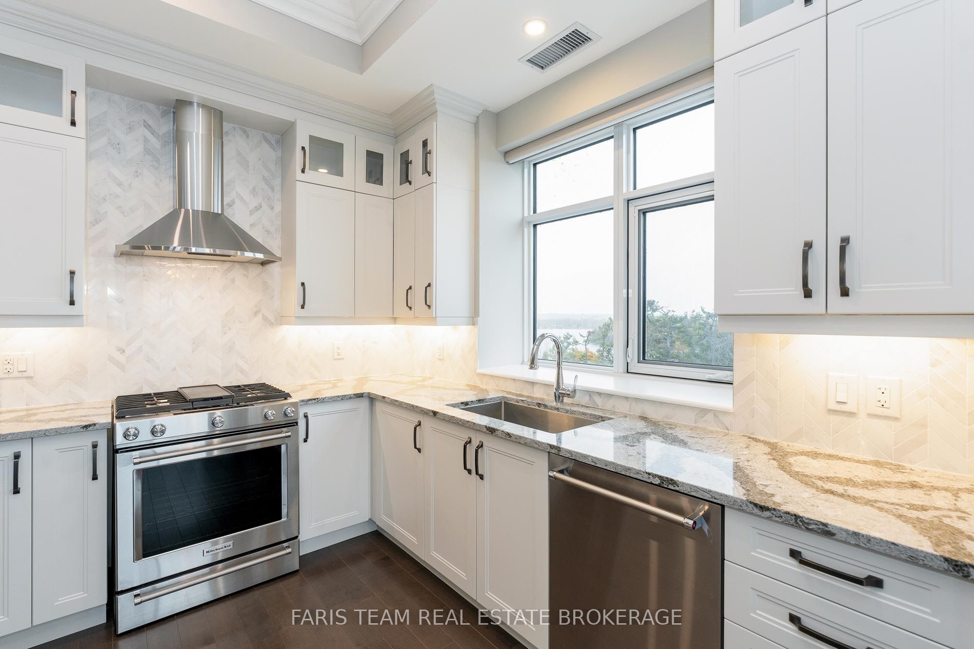 72 Orchard Point Rd Property Photo 9