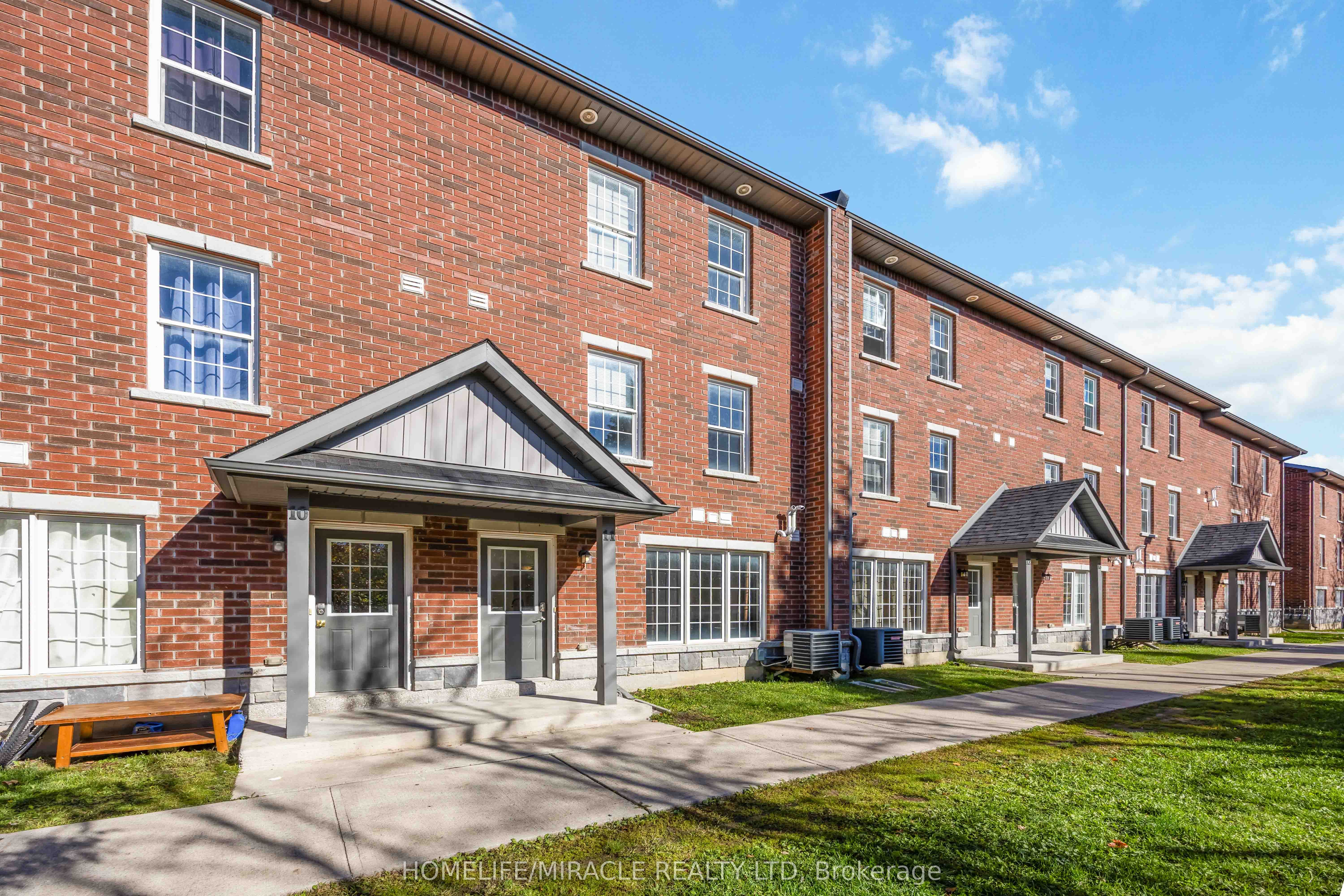 244 Penetanguishene Rd Property Photo 1