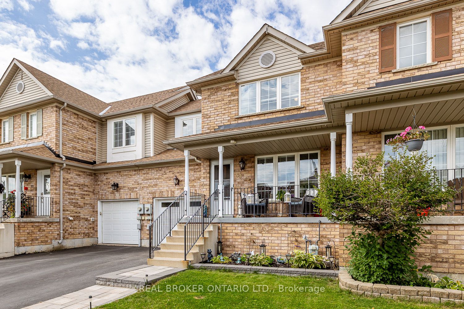 89 Bentley Cres Property Photo 1