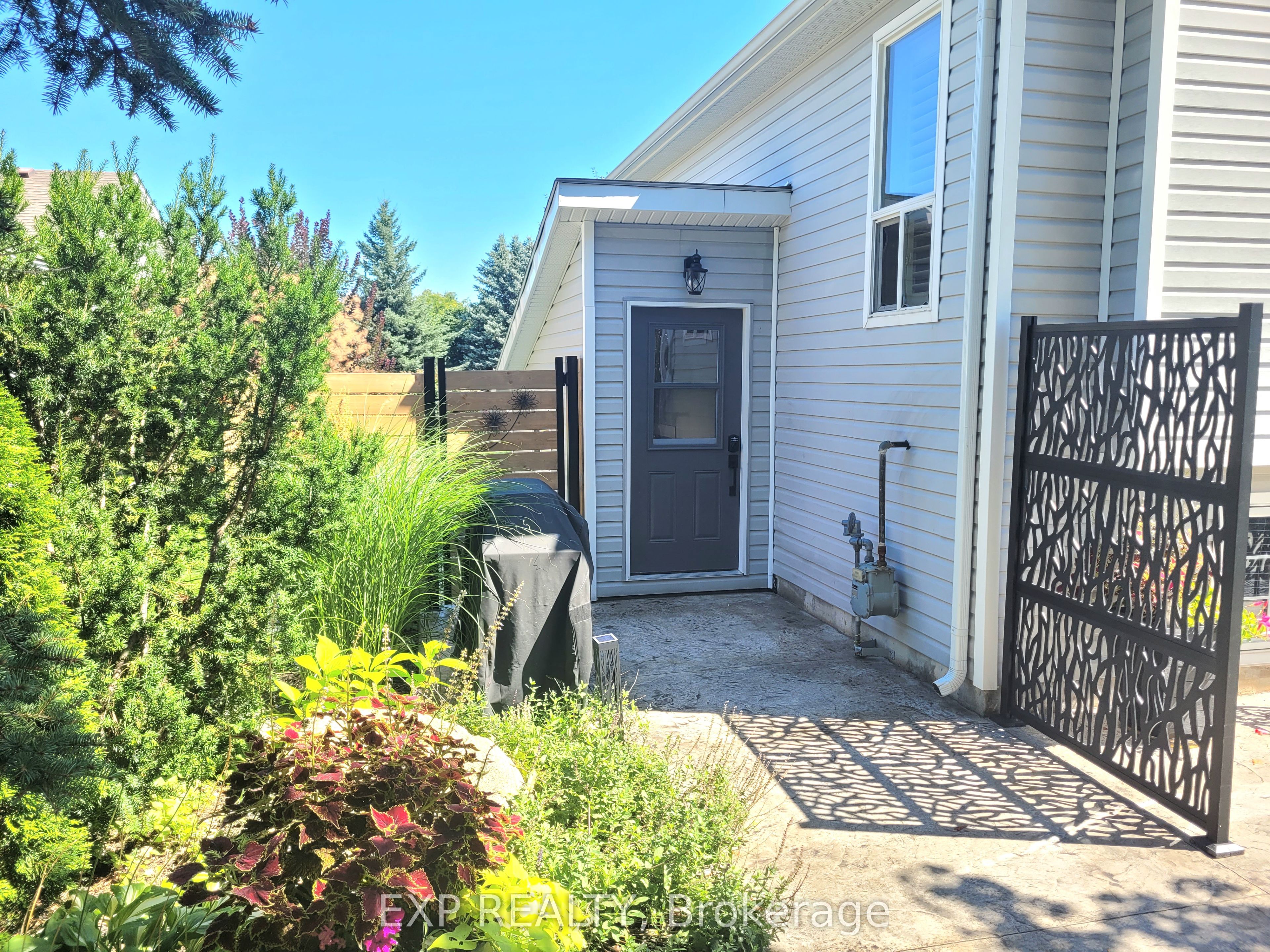 50 Trott Boulevard Property Photo 2