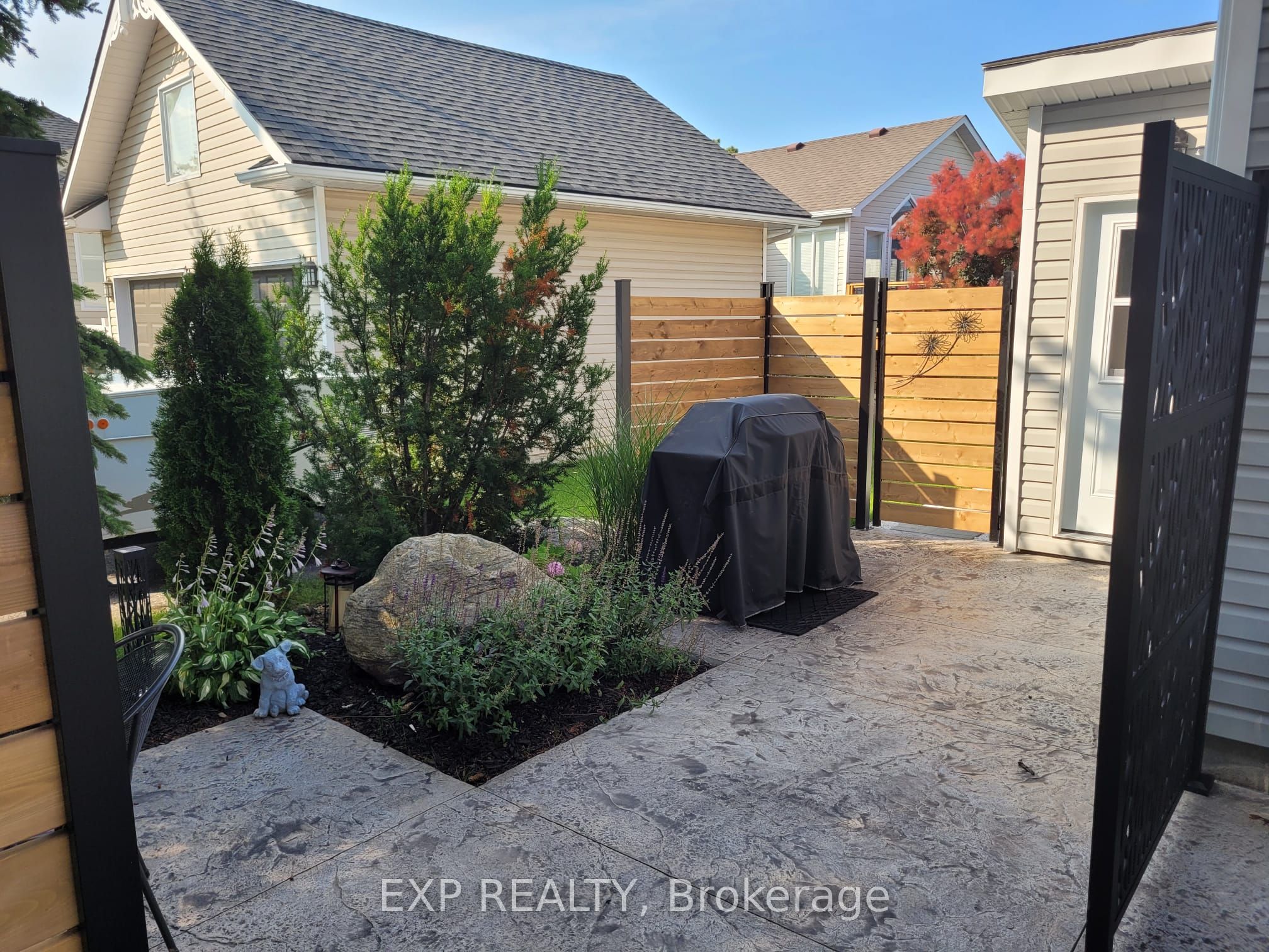 50 Trott Boulevard Property Photo 3