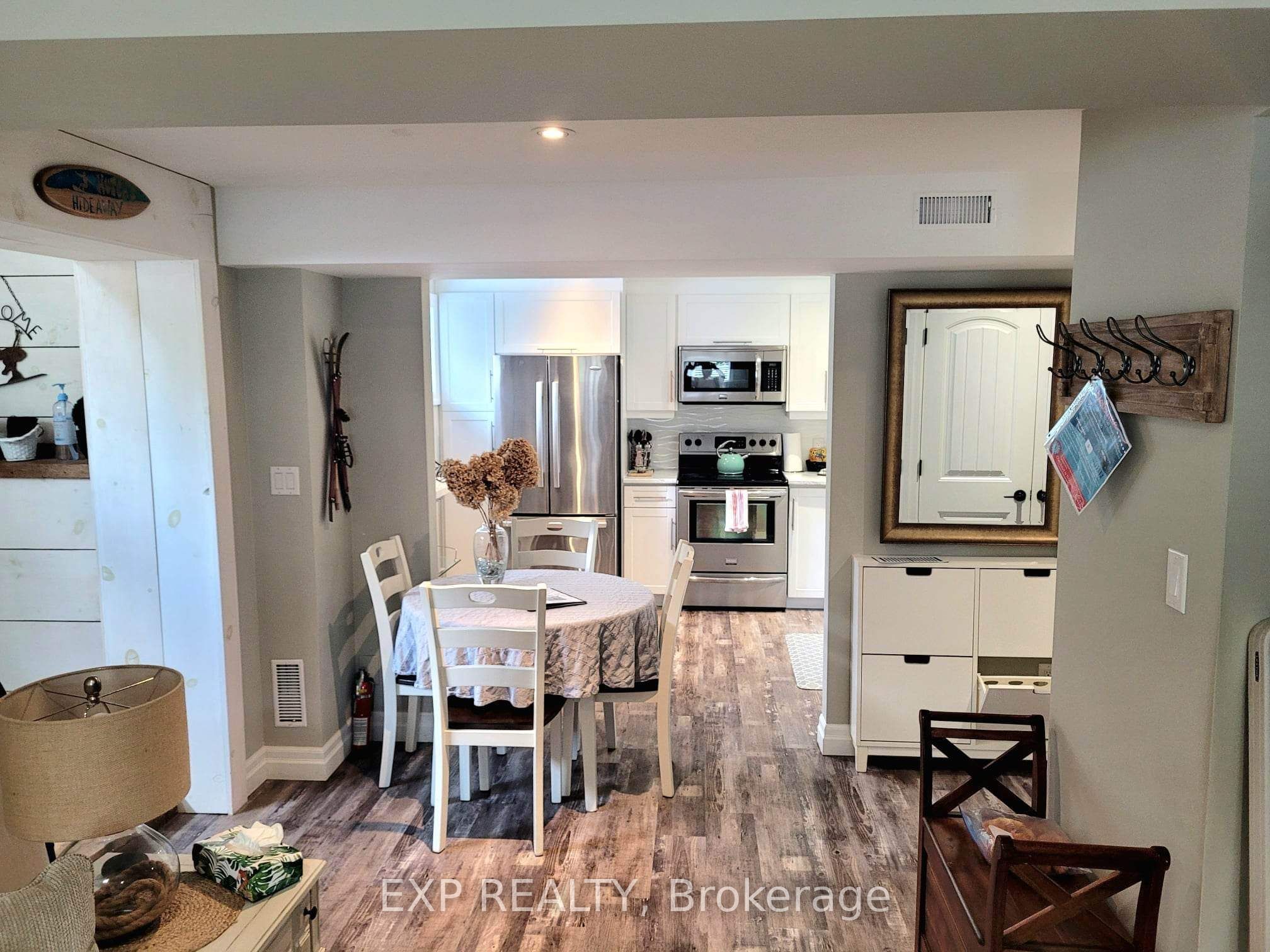 50 Trott Boulevard Property Photo 7
