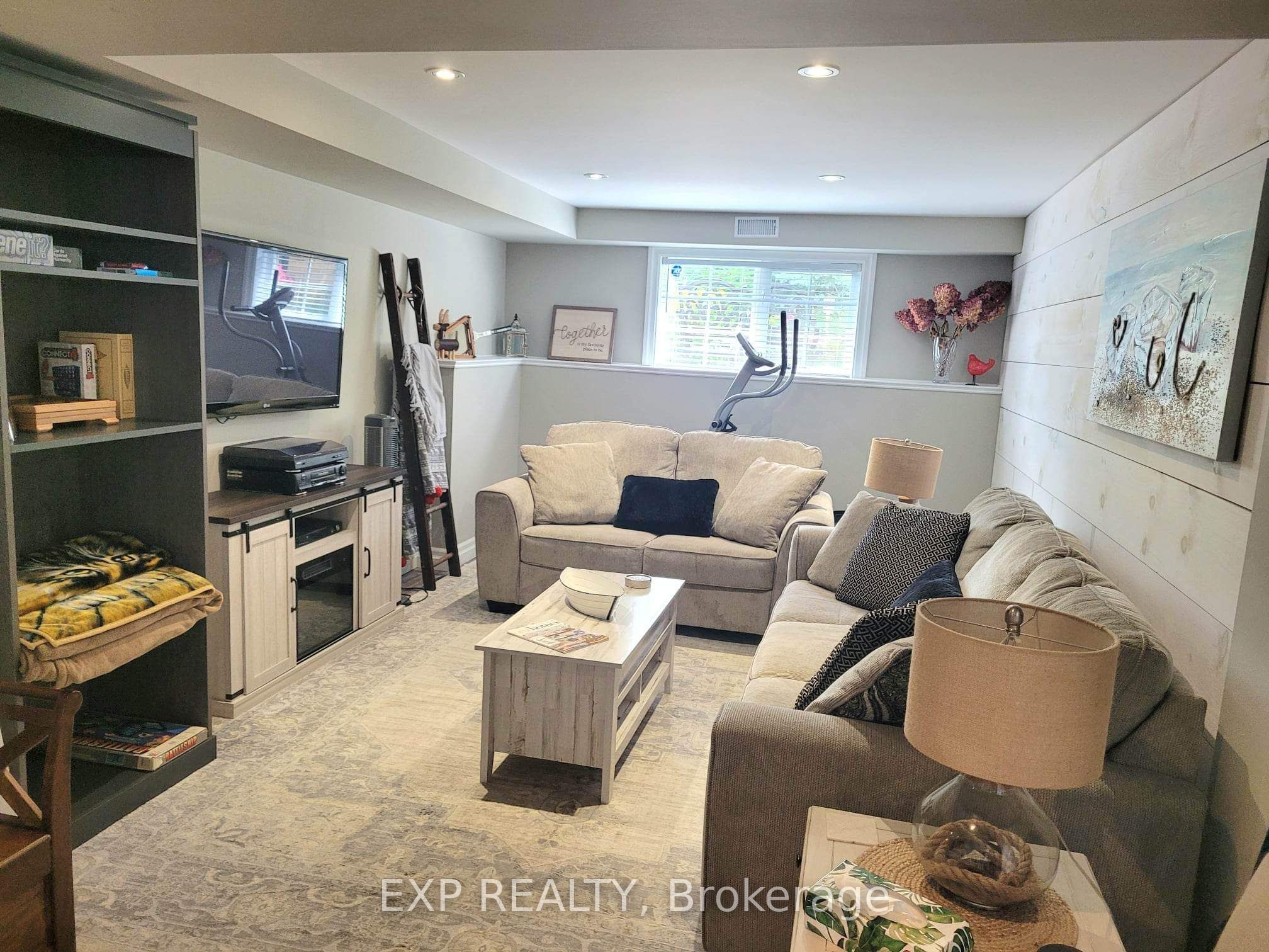 50 Trott Boulevard Property Photo 9