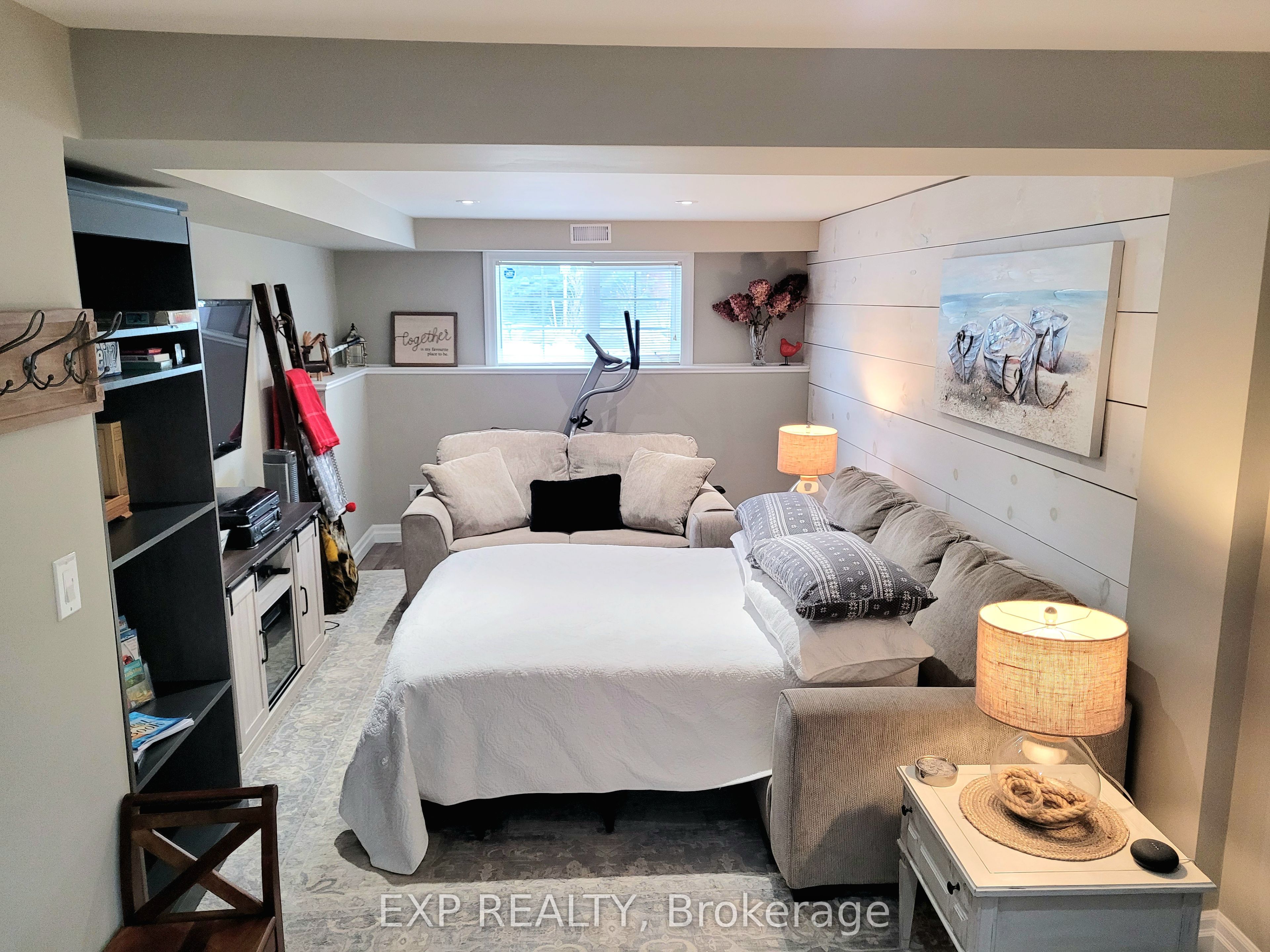 50 Trott Boulevard Property Photo 10